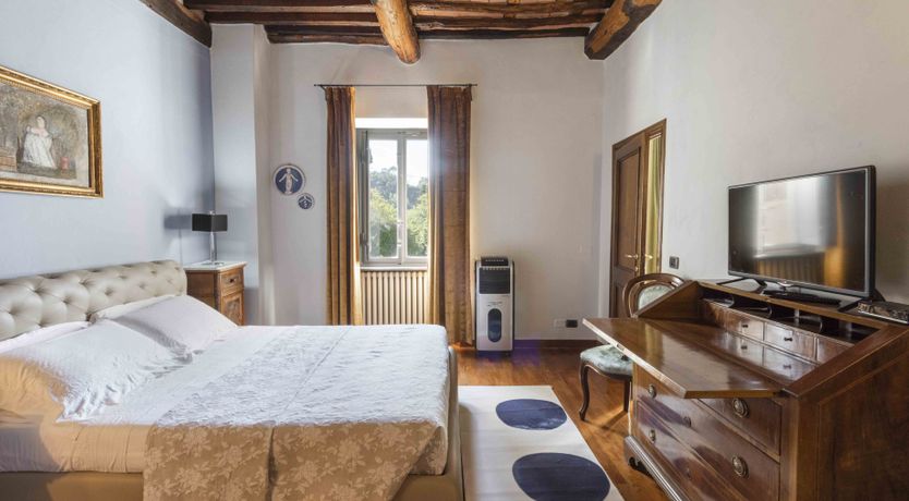 Photo of Tuscan Bound