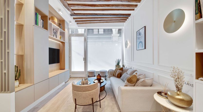 Photo of Between Two Gardens