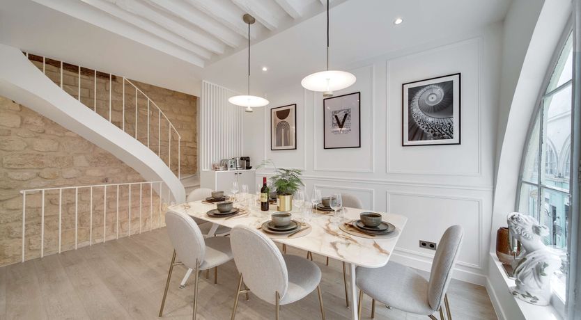 Photo of Between Two Gardens