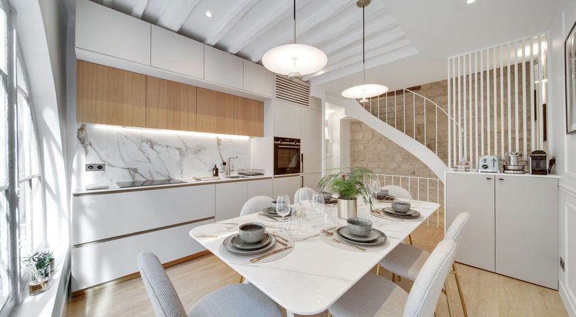 Photo of Between Two Gardens