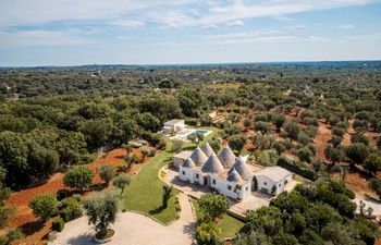 White Village Escape Holiday Home