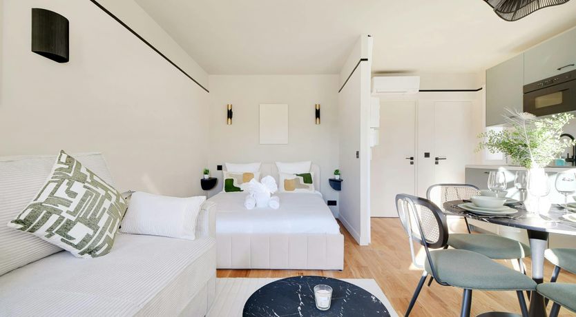 Photo of The Elegant Dream