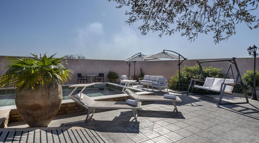 Photo of The Western Coast