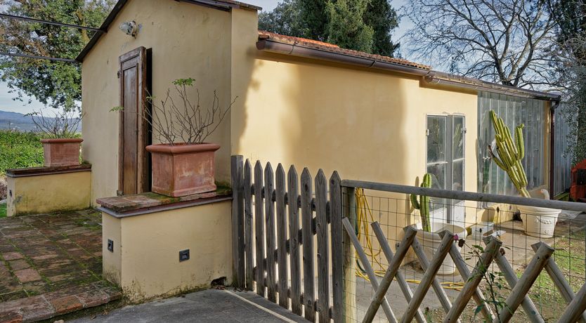 Photo of Rustic Avenue