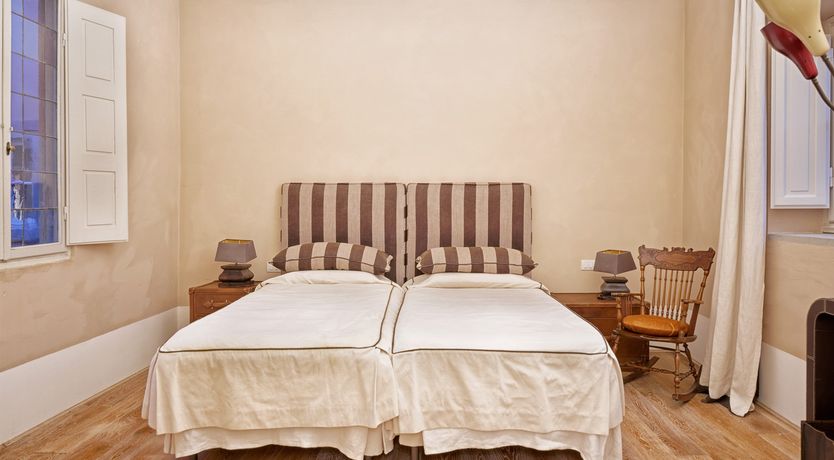 Photo of Rustic Avenue