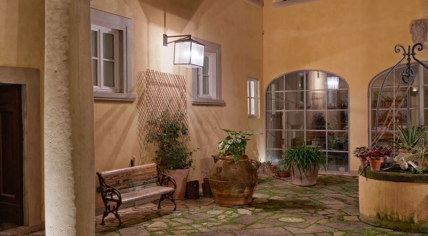 Photo of Rustic Avenue