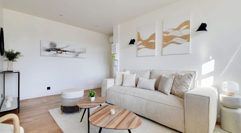 Photo of A Parisian Moon