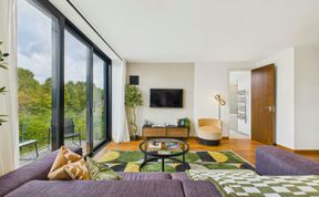 Photo of Midnight Hour