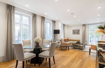 A Noble Beginning Holiday Home