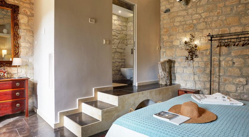 Photo of Hidden Pearl