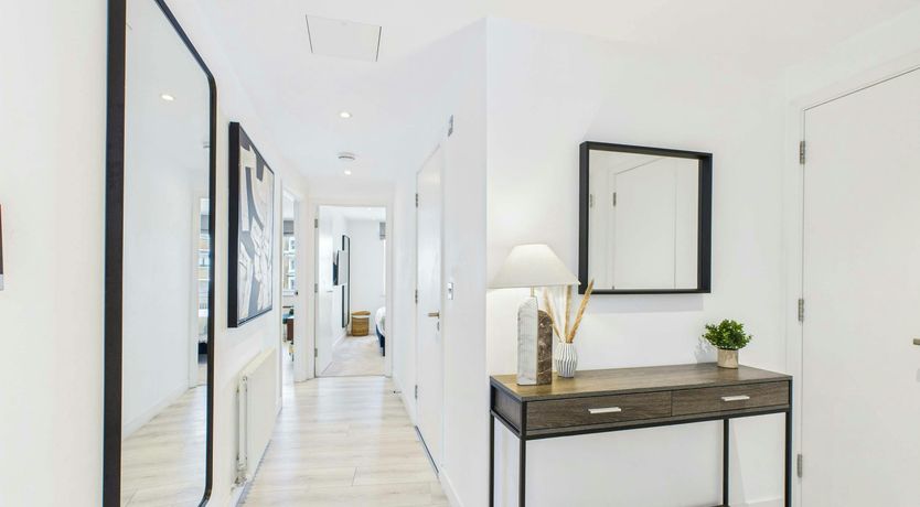 Photo of The Borough Arch