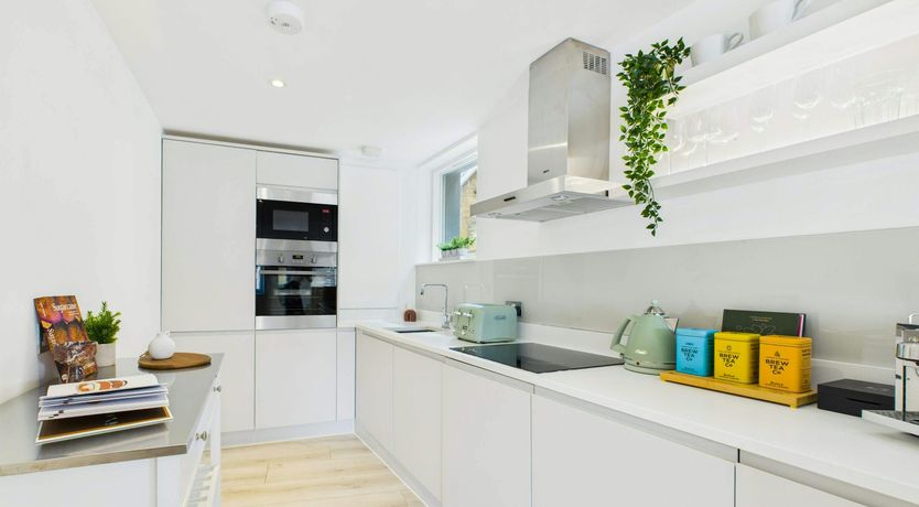 Photo of The Borough Arch