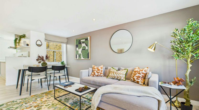 Photo of The Borough Arch