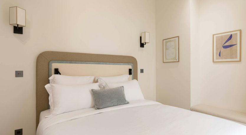 Photo of Parisian Getaway