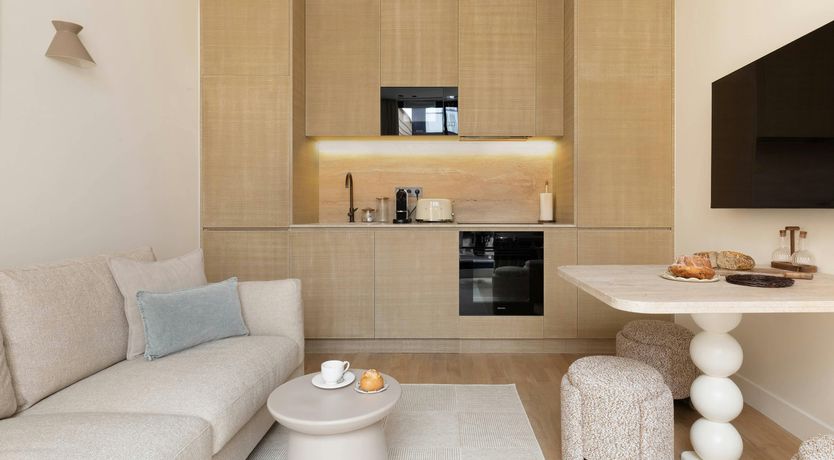 Photo of Parisian Getaway