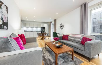 City Path Holiday Home