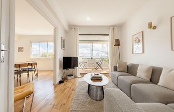 The Light in Paris Holiday Home