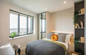 The Uptown Den Holiday Home