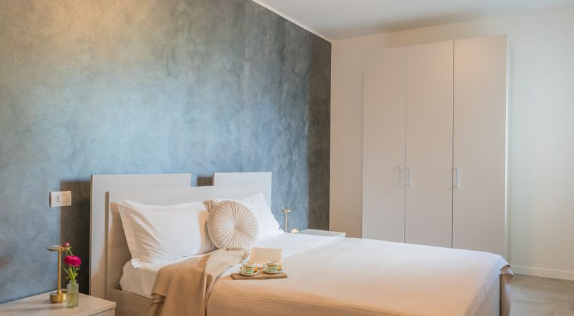 Photo of Lakeside Sunset