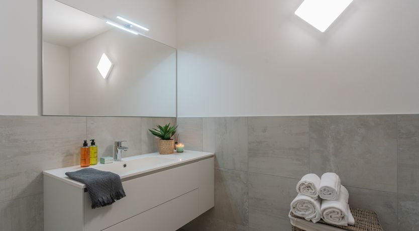 Photo of Lakeside Sunset