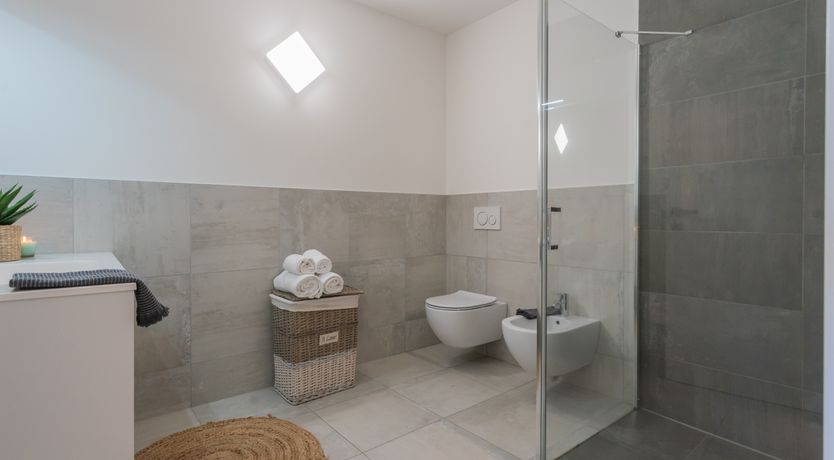 Photo of Lakeside Sunset