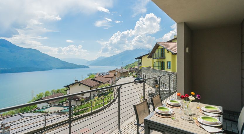 Photo of Lakeside Sunset