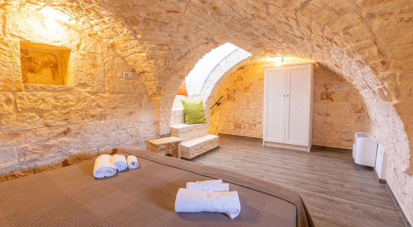 Photo of Olive Field