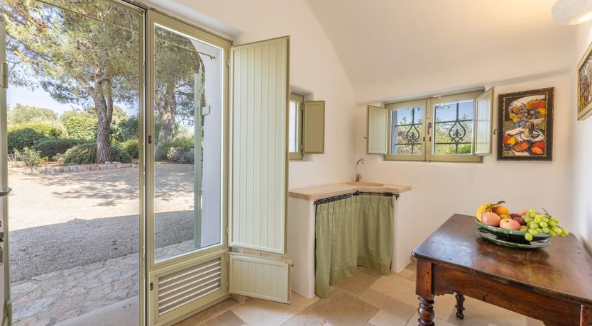 Photo of Antique Air