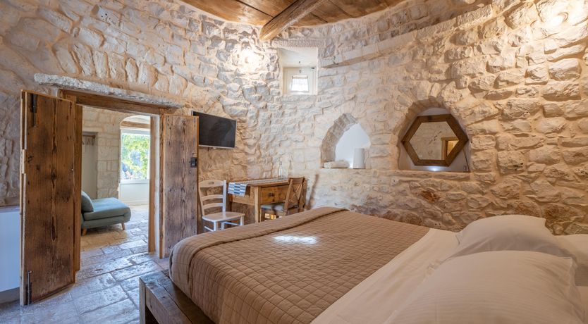 Photo of The Round Jewel