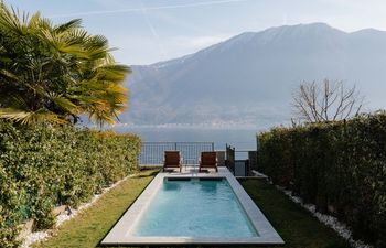 On Como's Shores Holiday Home