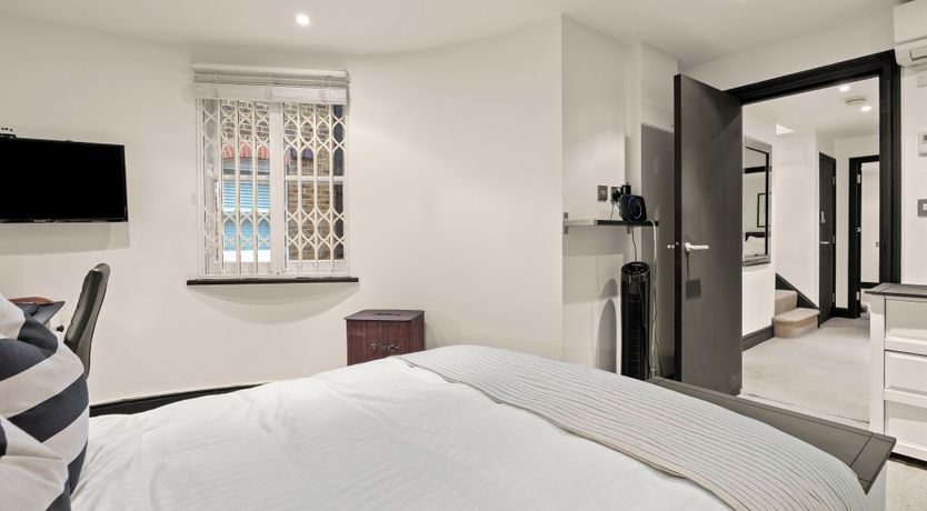 Photo of Marble Arch Hideaway