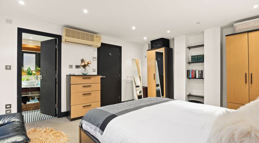 Photo of Marble Arch Hideaway