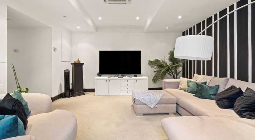 Photo of Marble Arch Hideaway