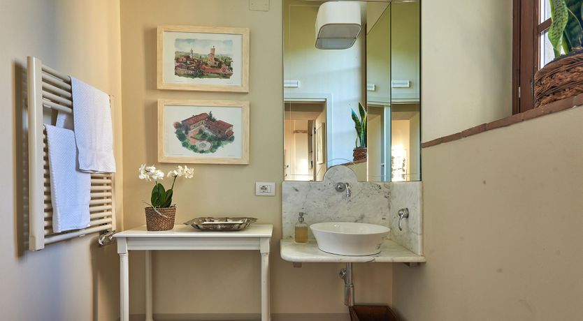 Photo of Leonardo's Place