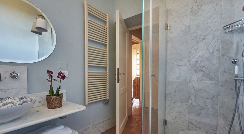 Photo of Leonardo's Place