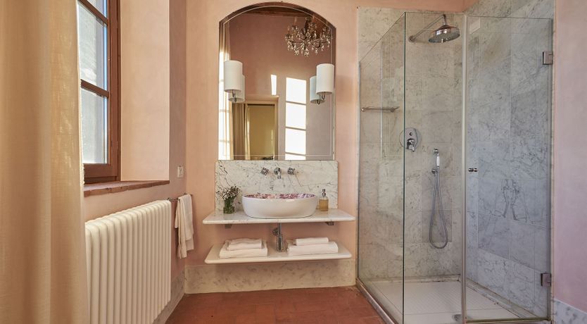 Photo of Leonardo's Place