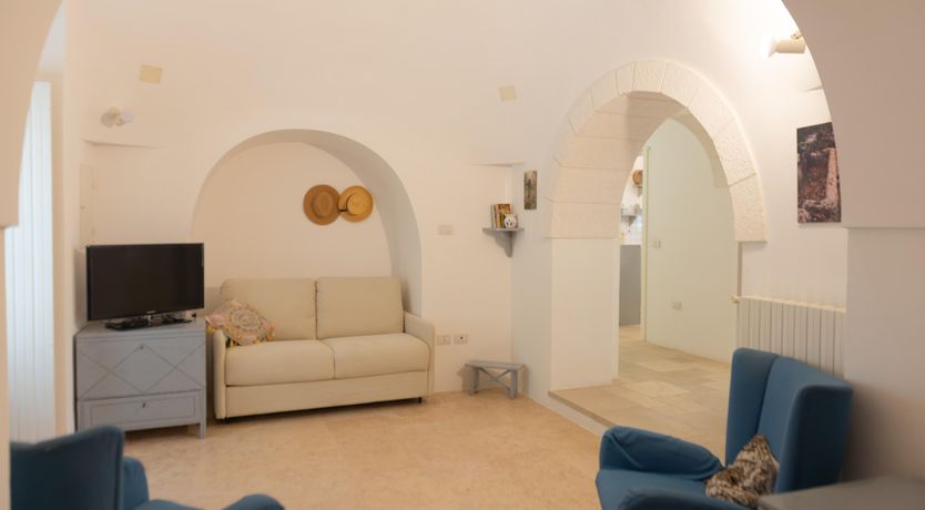 Photo of Alabaster Charm