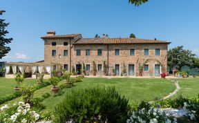 Photo of Tuscan Country Escape