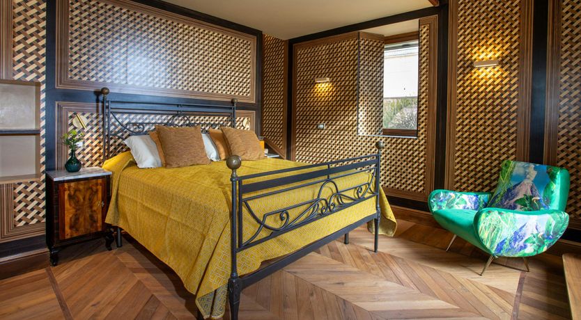 Photo of The Mirrors of Noto