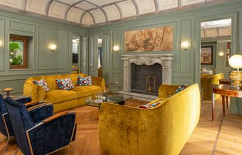 The Mirrors of Noto Holiday Home