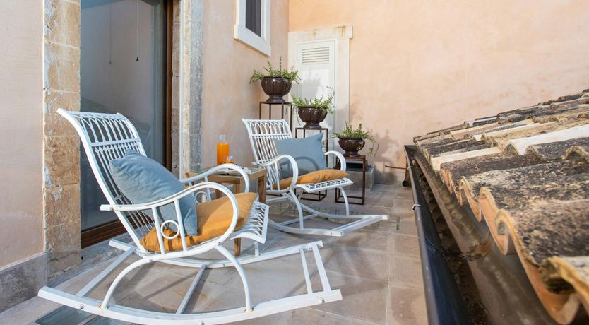 Photo of The Mirrors of Noto