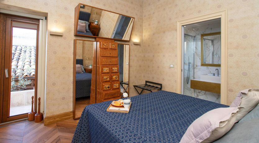 Photo of The Mirrors of Noto