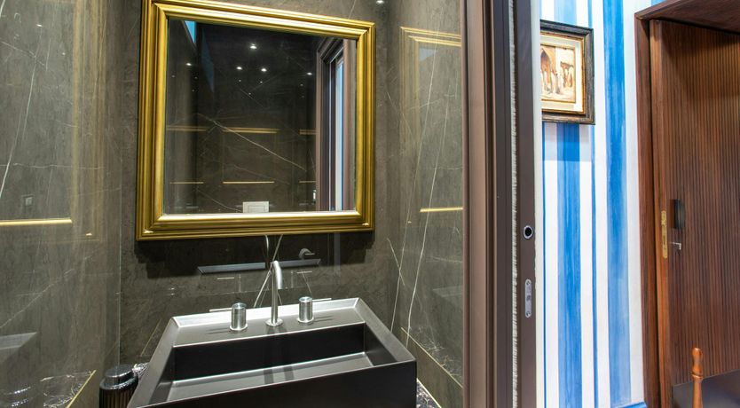 Photo of The Mirrors of Noto