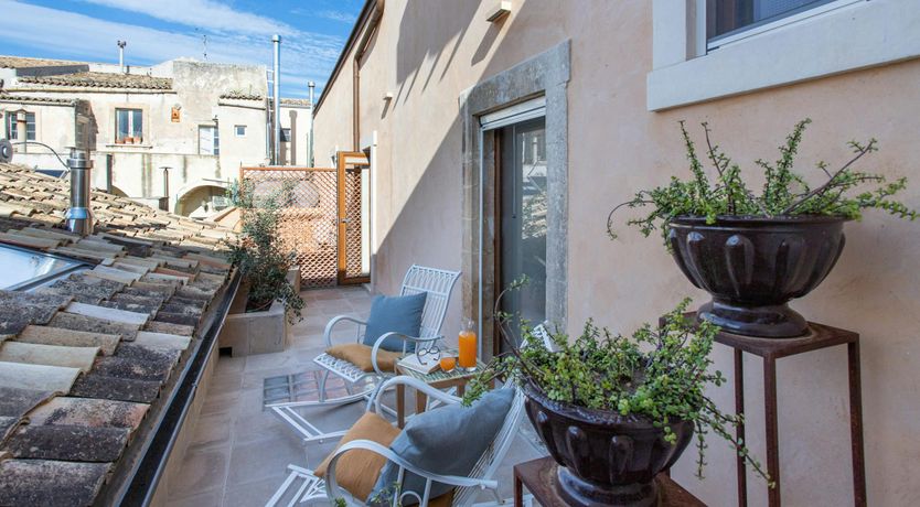 Photo of The Mirrors of Noto