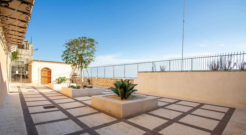 Photo of The Mirrors of Noto