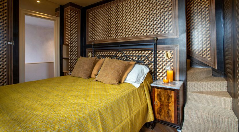 Photo of The Mirrors of Noto