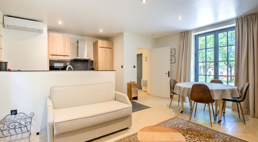 Photo of Stately Retreat