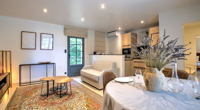 Photo of Stately Retreat