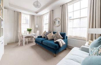 Adelpha Holiday Home