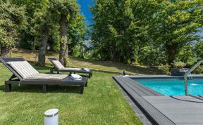 Photo of Chestnut Woods